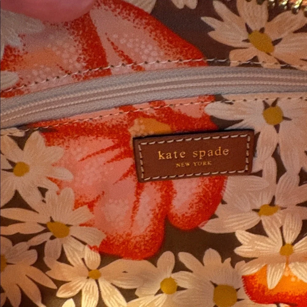 Kate Spade Vintage Kelly Barrel Bag EUC - Picture 7 of 10
